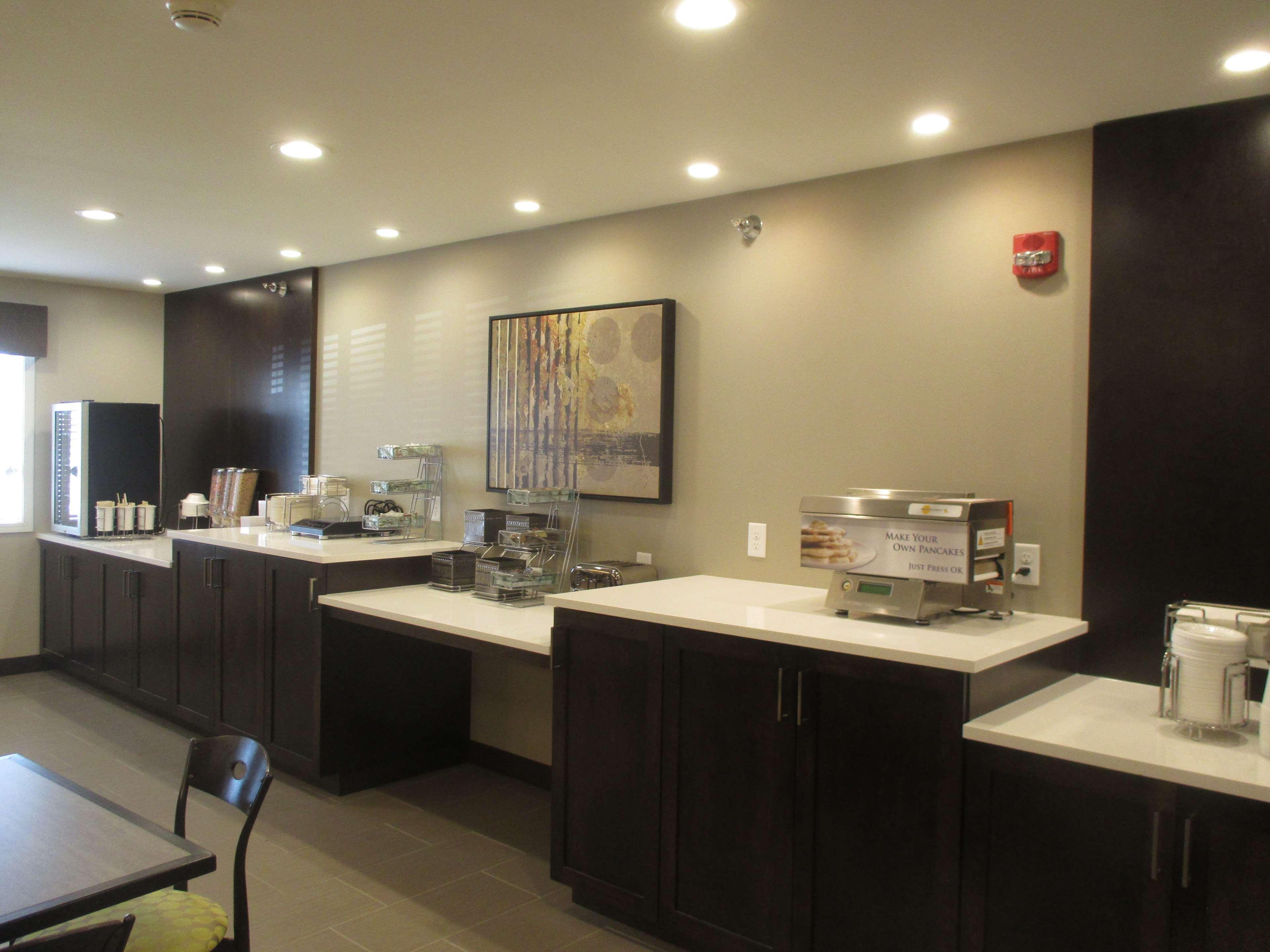 Best Western Harvest Inn & Suites Grand Forks Exterior foto