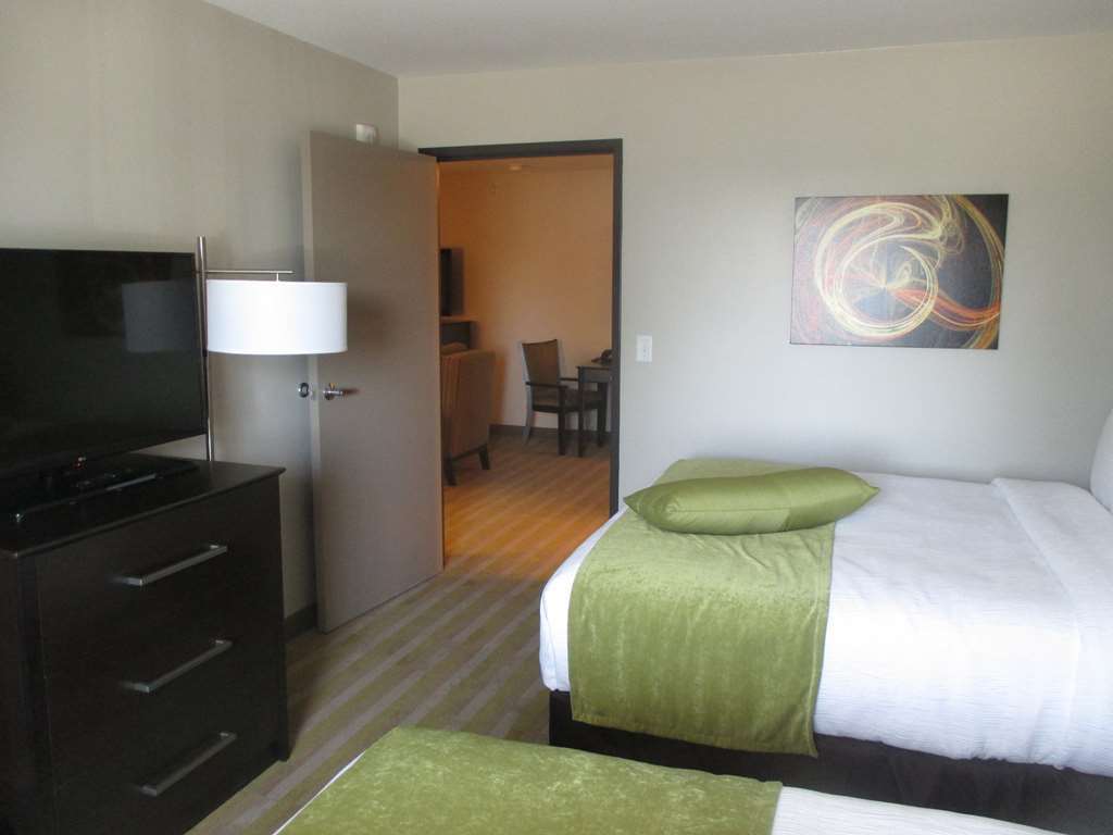 Best Western Harvest Inn & Suites Grand Forks Habitación foto